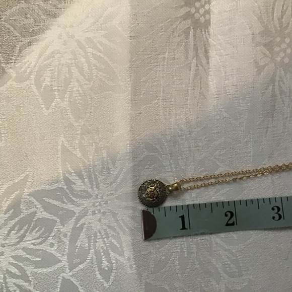 NWT Retired Lia Sophia “Waybridge” gold color necklace w/glittering enamel crest - Picture 8 of 12